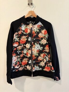 Women’s Black Floral Zip Bomber Jacket - 7 degrees